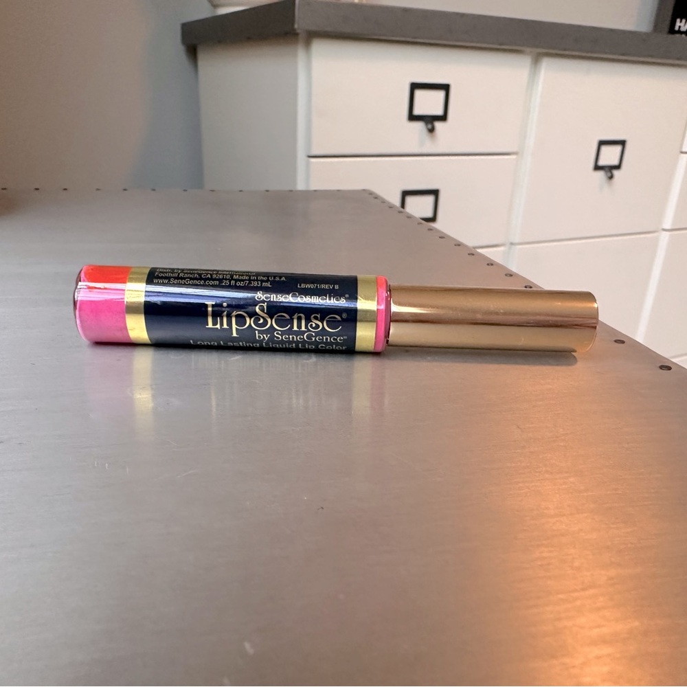 LipSense by SeneGence Long Lasting Lip Color .25 fl. oz./7.5 mL. Be Mine
